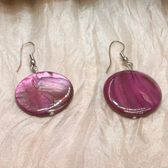 Mother of Pearl Necklace and Earrings - Picture 2 of 3